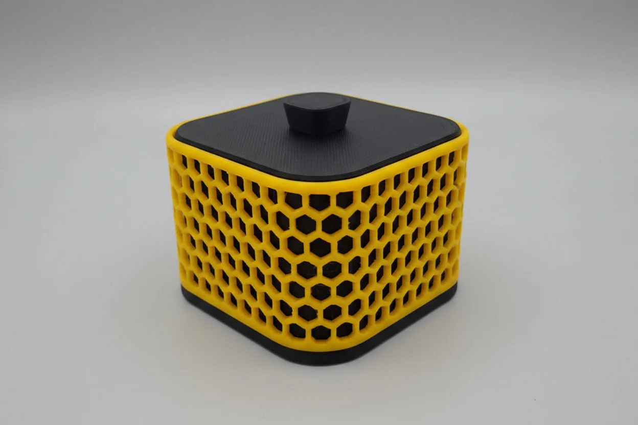 Modern Decorative Storage Box – Stylish 3D Printed Organizer in Black & Yellow – view 3