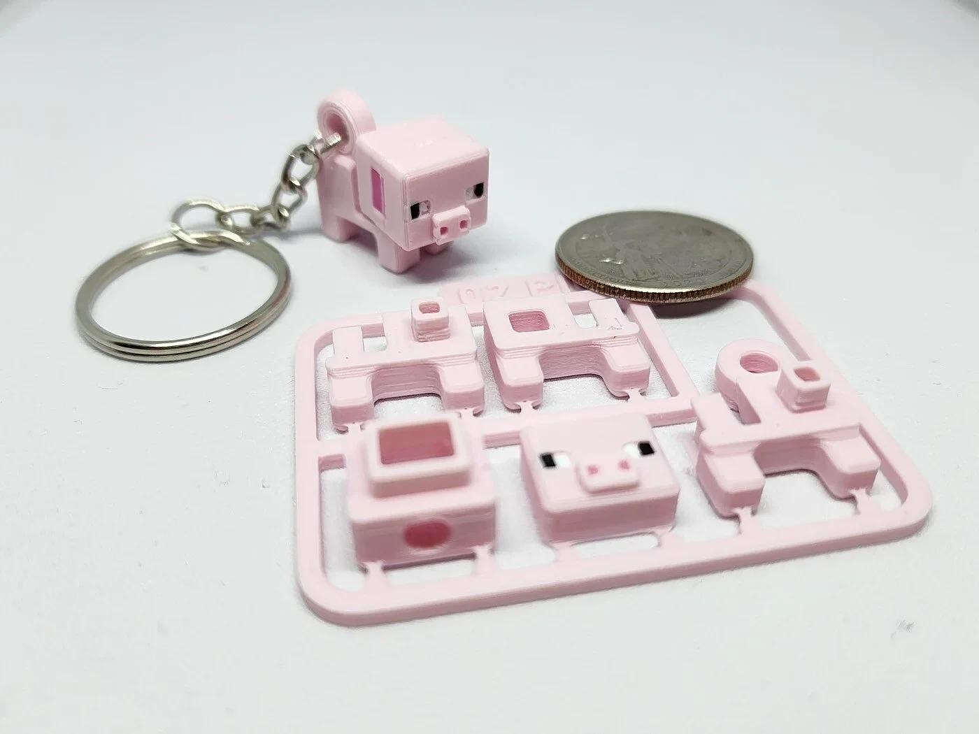 Minecraft Pig Mini Figure Kit Card Keychain – view 3