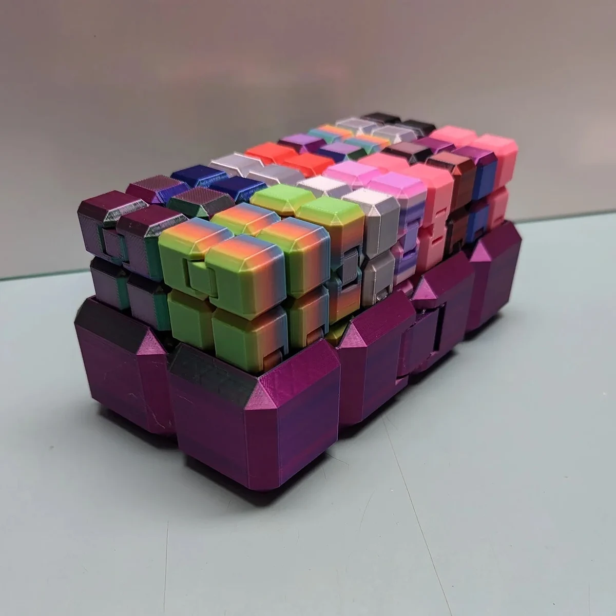 Infinity Cube Display Container – view 3