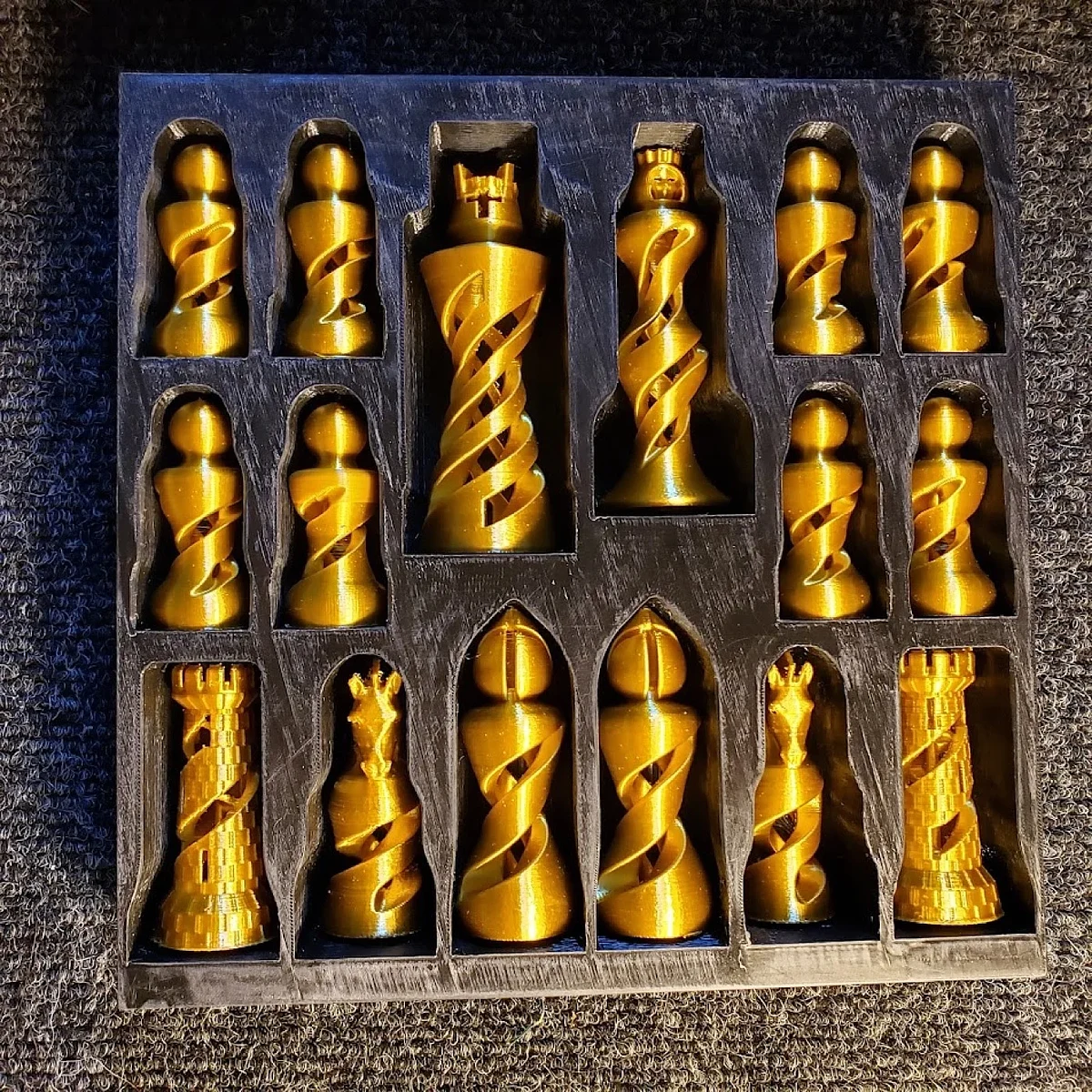 Organic Spiral Chess Set – view 3