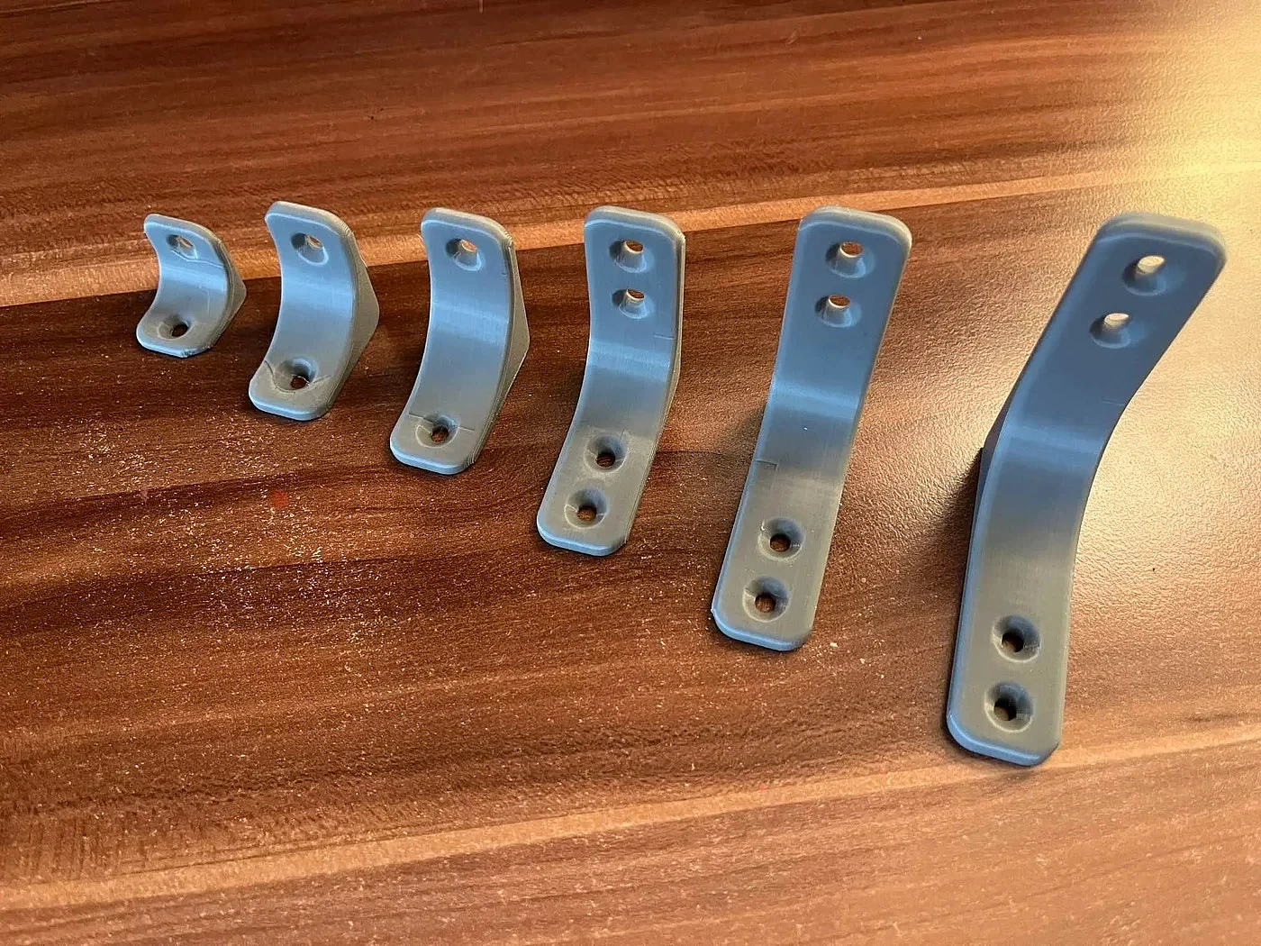 Shelf Brackets in Six Sizes – view 5