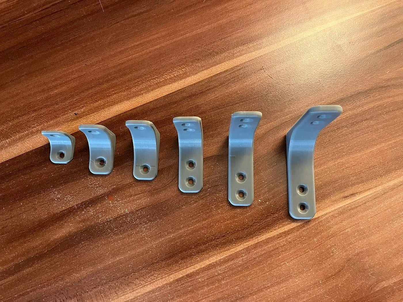 Shelf Brackets in Six Sizes – view 6