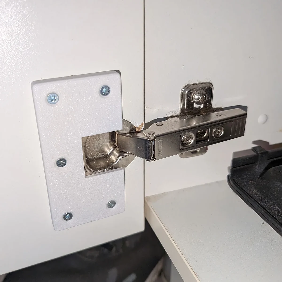 Reinforced Replacement for Broken Kitchen Hinge – view 4