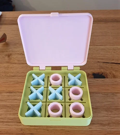 Tic Tac Toe in a Box (Noughts and Crosses)