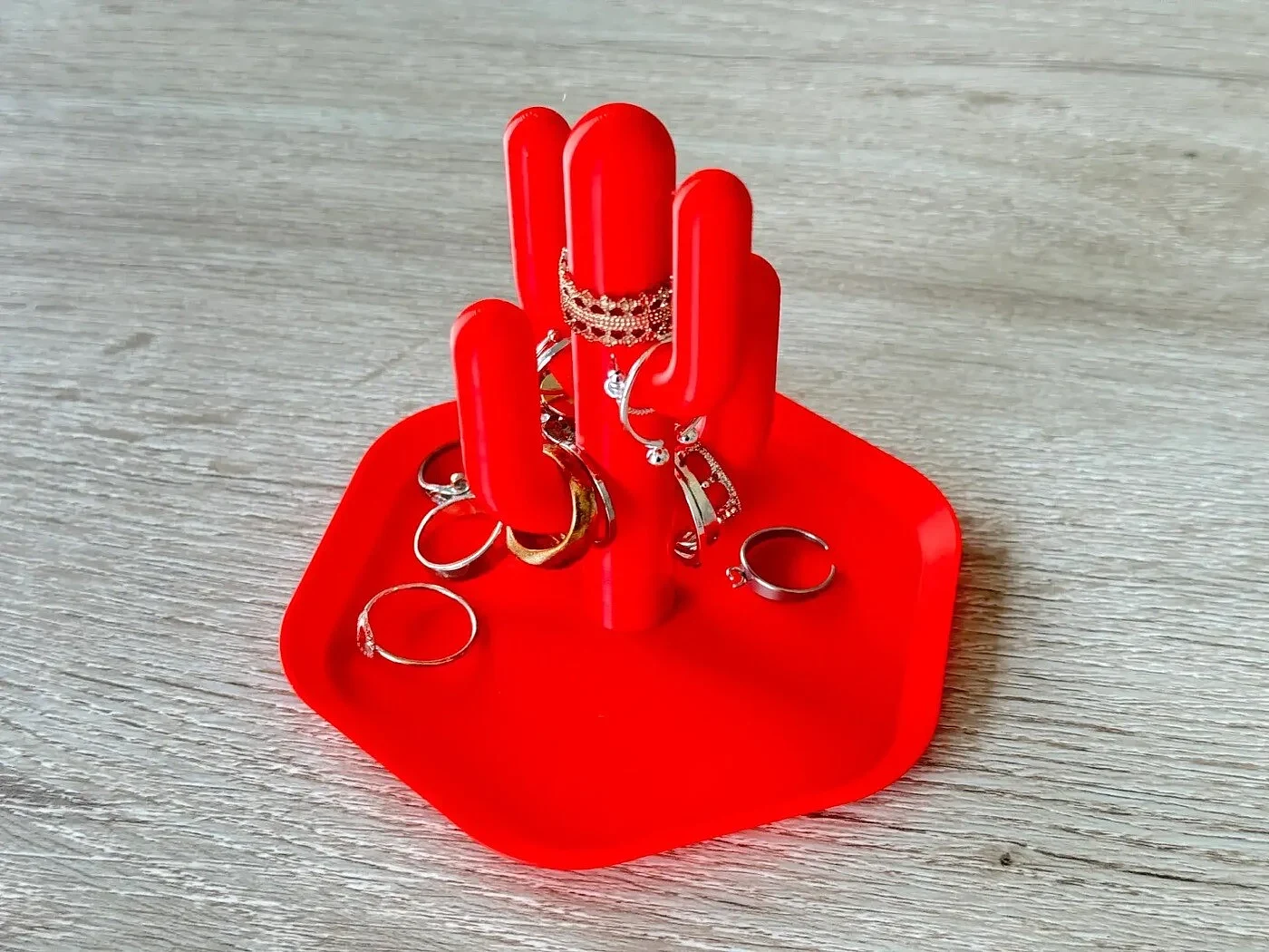 Cactus Ring Holder – view 4