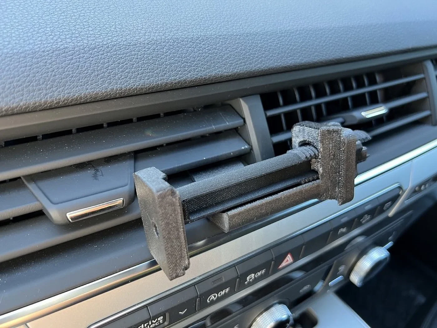 Car Vent Phone Mount – view 4
