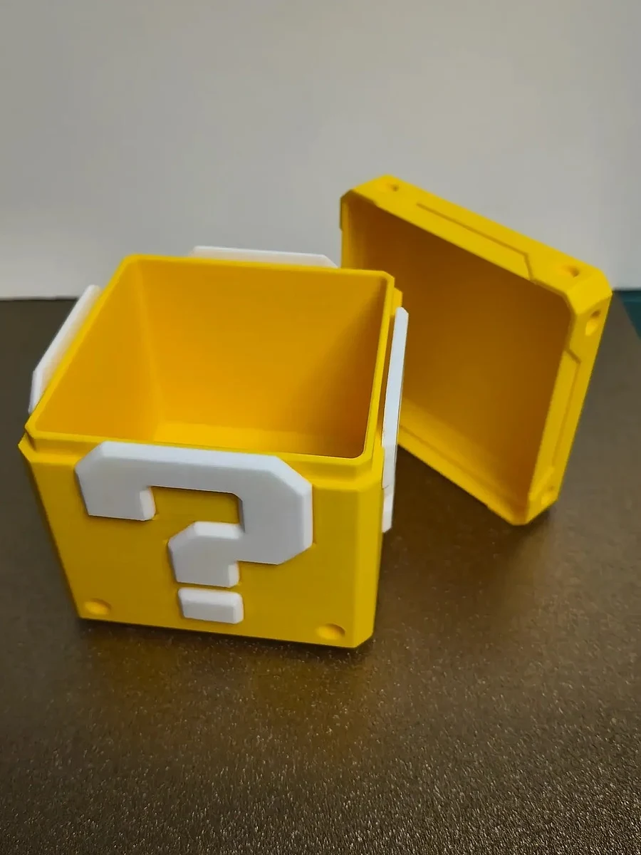 Super Mario Question Block Box – view 4