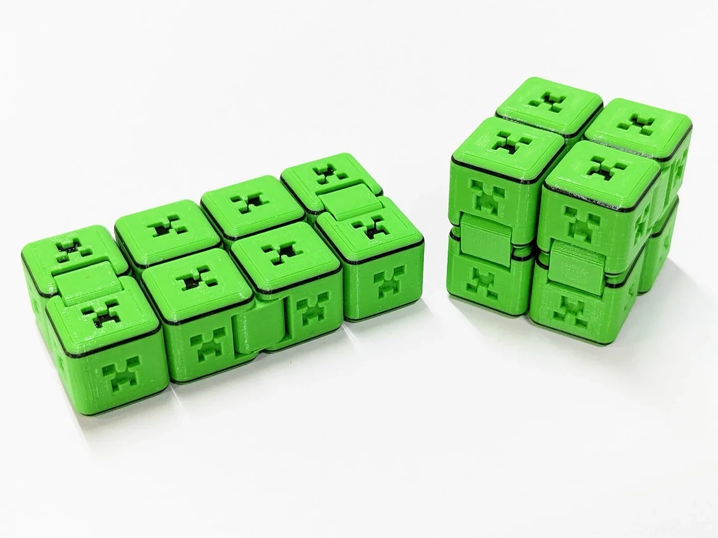 Minecraft Creeper Infinity Cube – view 3