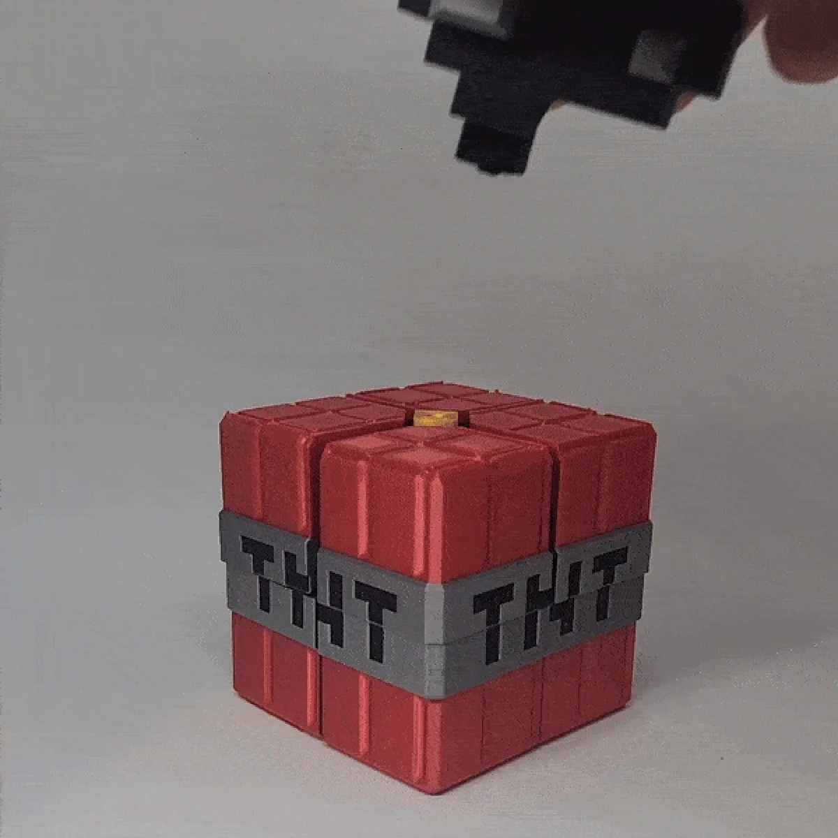Flint and Steel - (Minecraft) – view 3